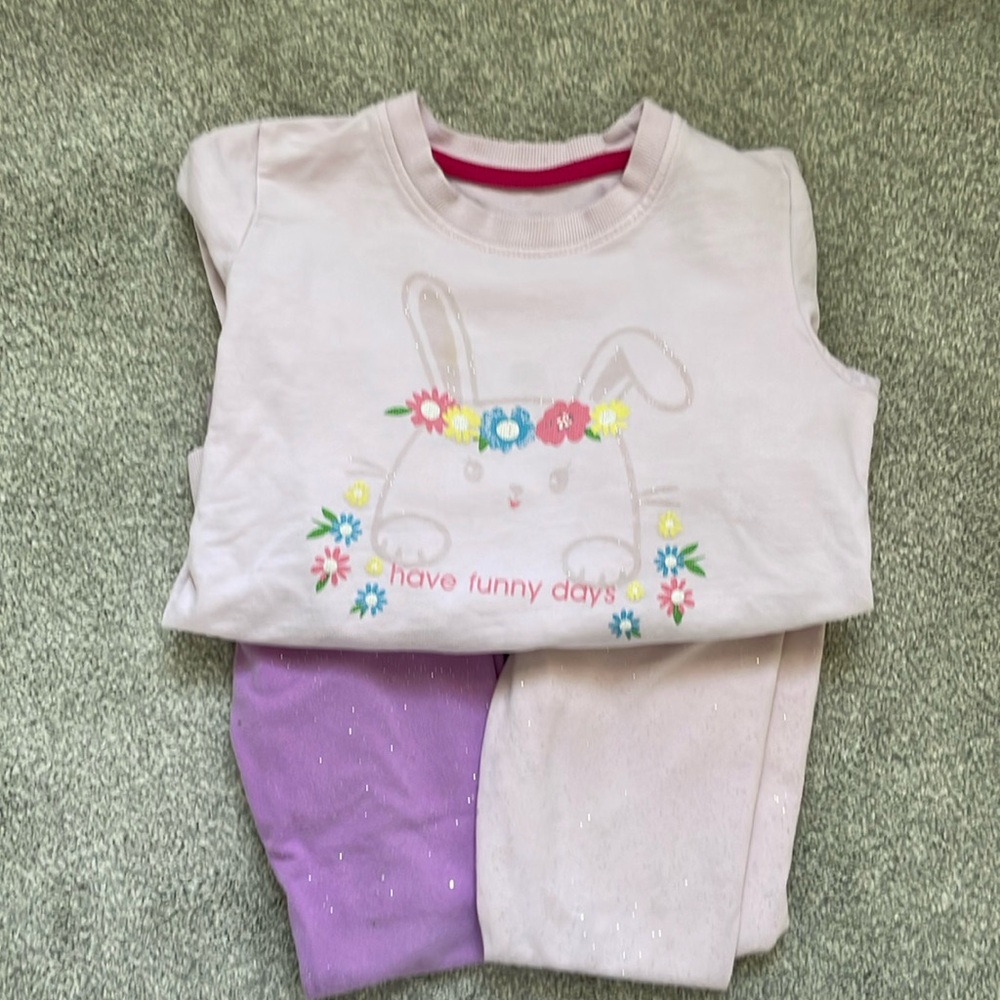 5T bunny lightweight sweatshirt and 2 leggings with sparkles. Pink and purple